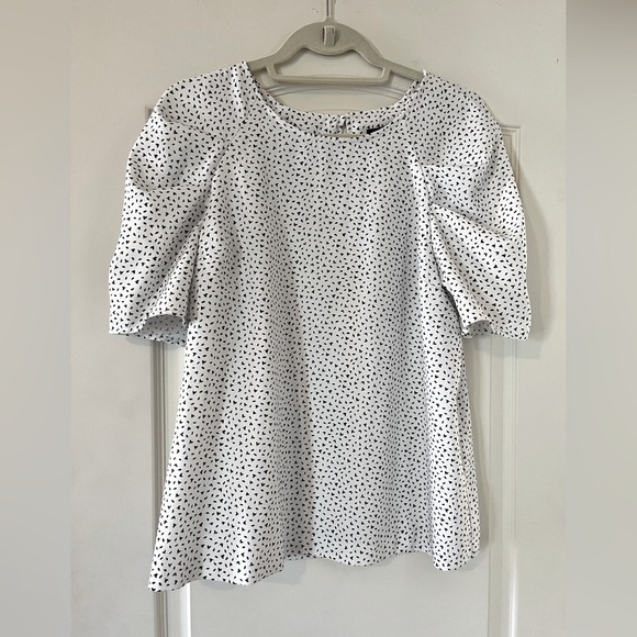 Banana Republic Rich White Small Black Patterned Blouse Women’s Size Medium - Picture 1 of 15